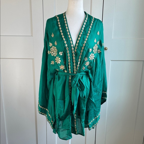 Miss June Paris Green Kimono with Gold Embroidery | One Size - Picture 2 of 8